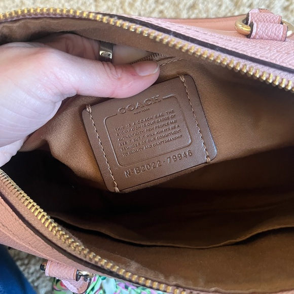 Rare Baby Pink Leather Coach Medium Rowan Handbag - Picture 6 of 7